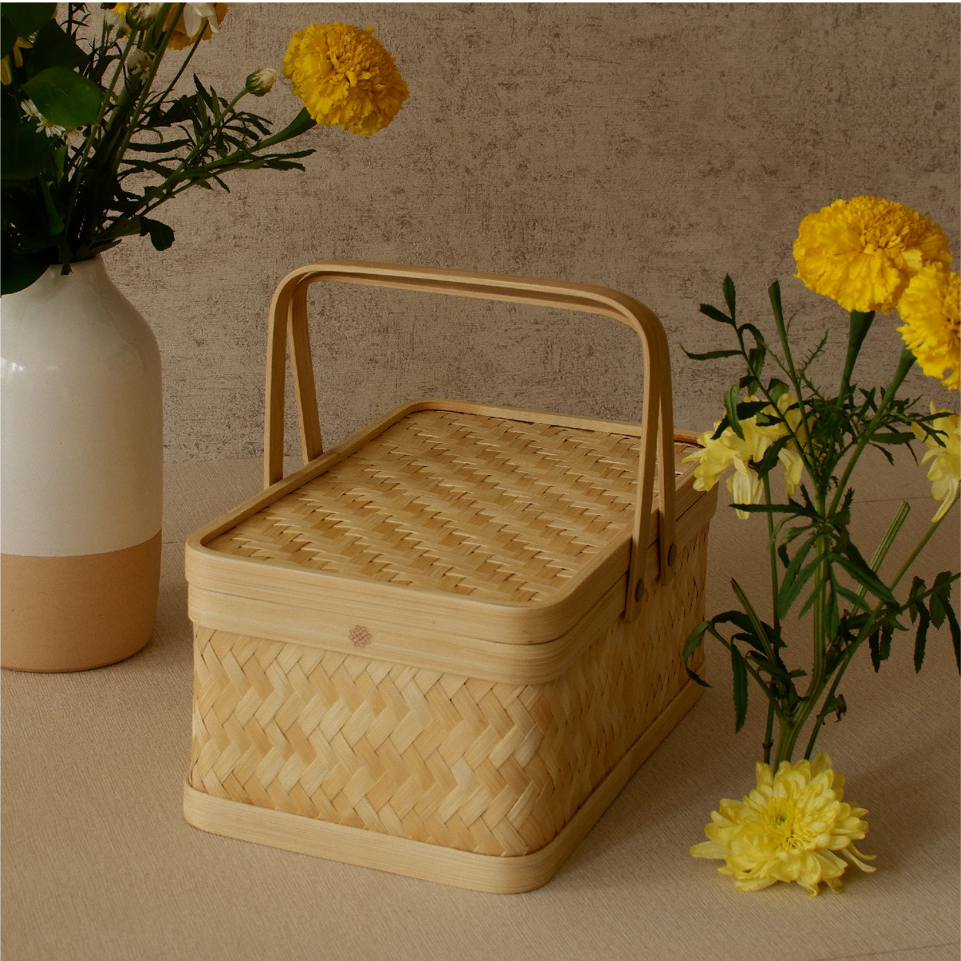 Alamanda Lekat Basket